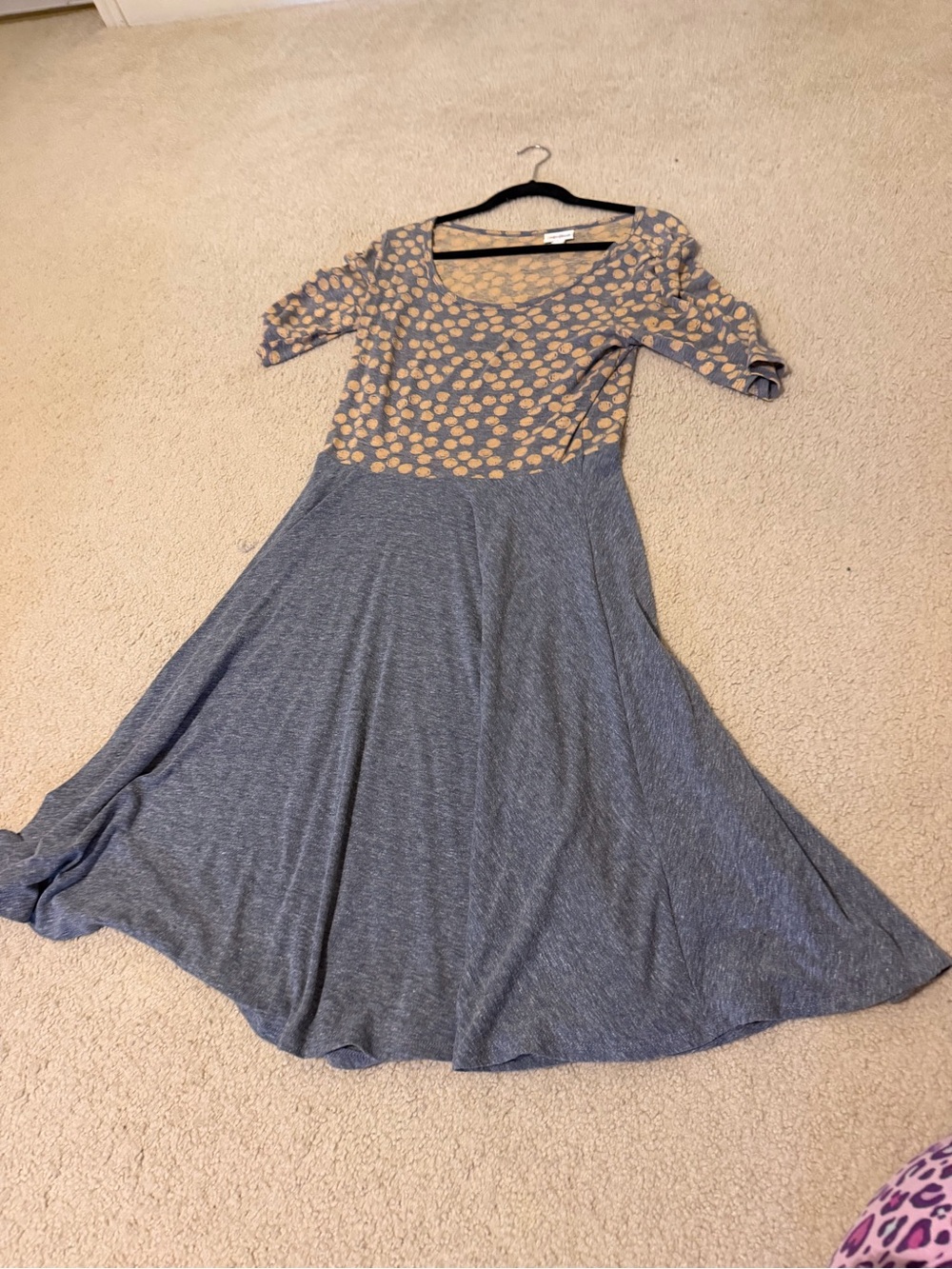 Large LuLaRoe LLR Nicole 3/4 Sleeve Dress Solid gray and yellow polka dots